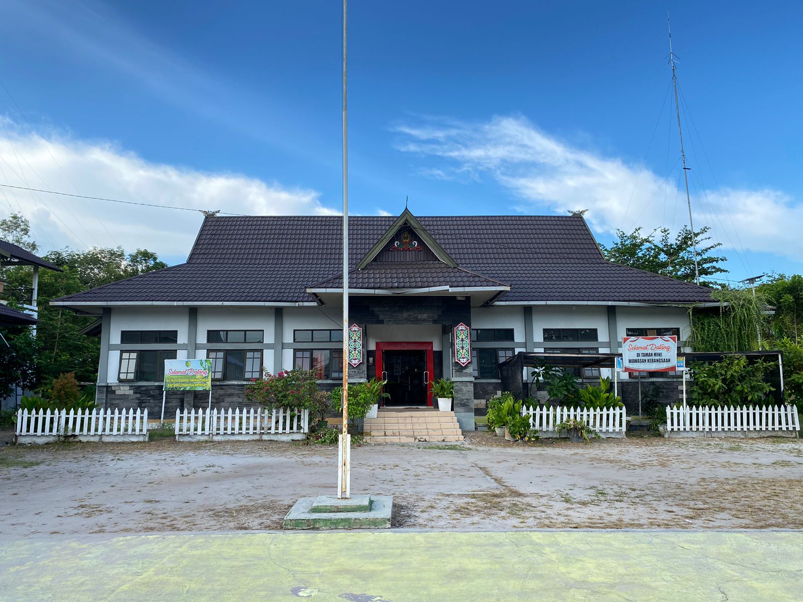 Kantor Kelurahan Kalampangan